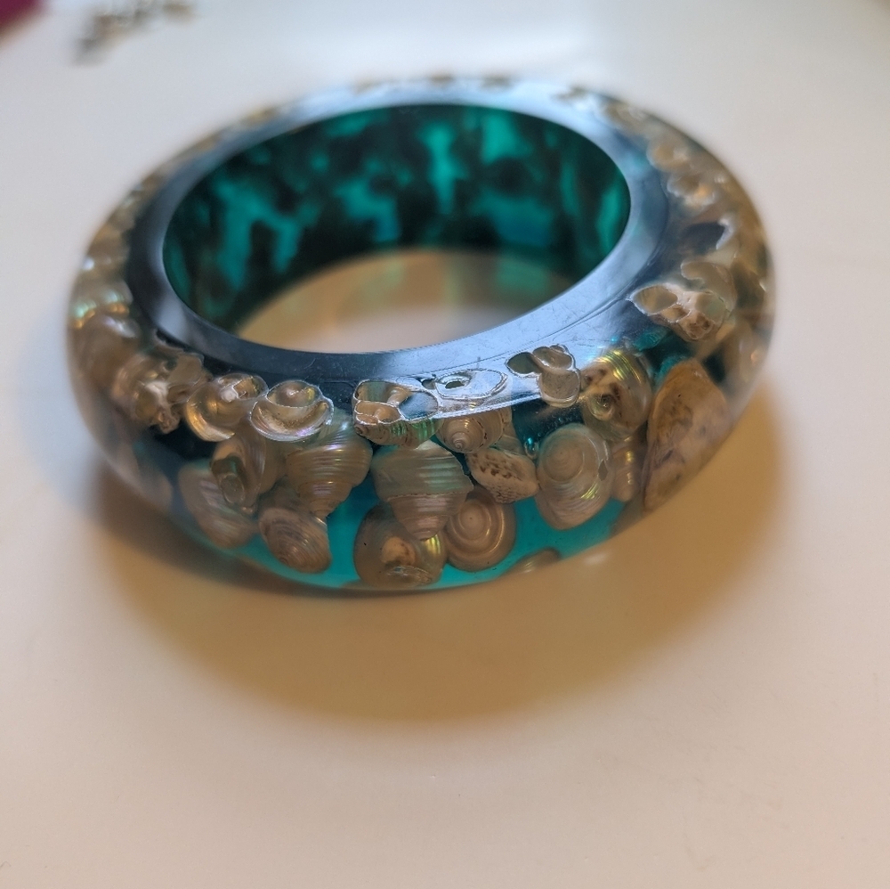 RARE Signed Angelo Tarlazzi La Porte Bleue Paris 1980s Resin Shell Bangle - Picture 2 of 12
